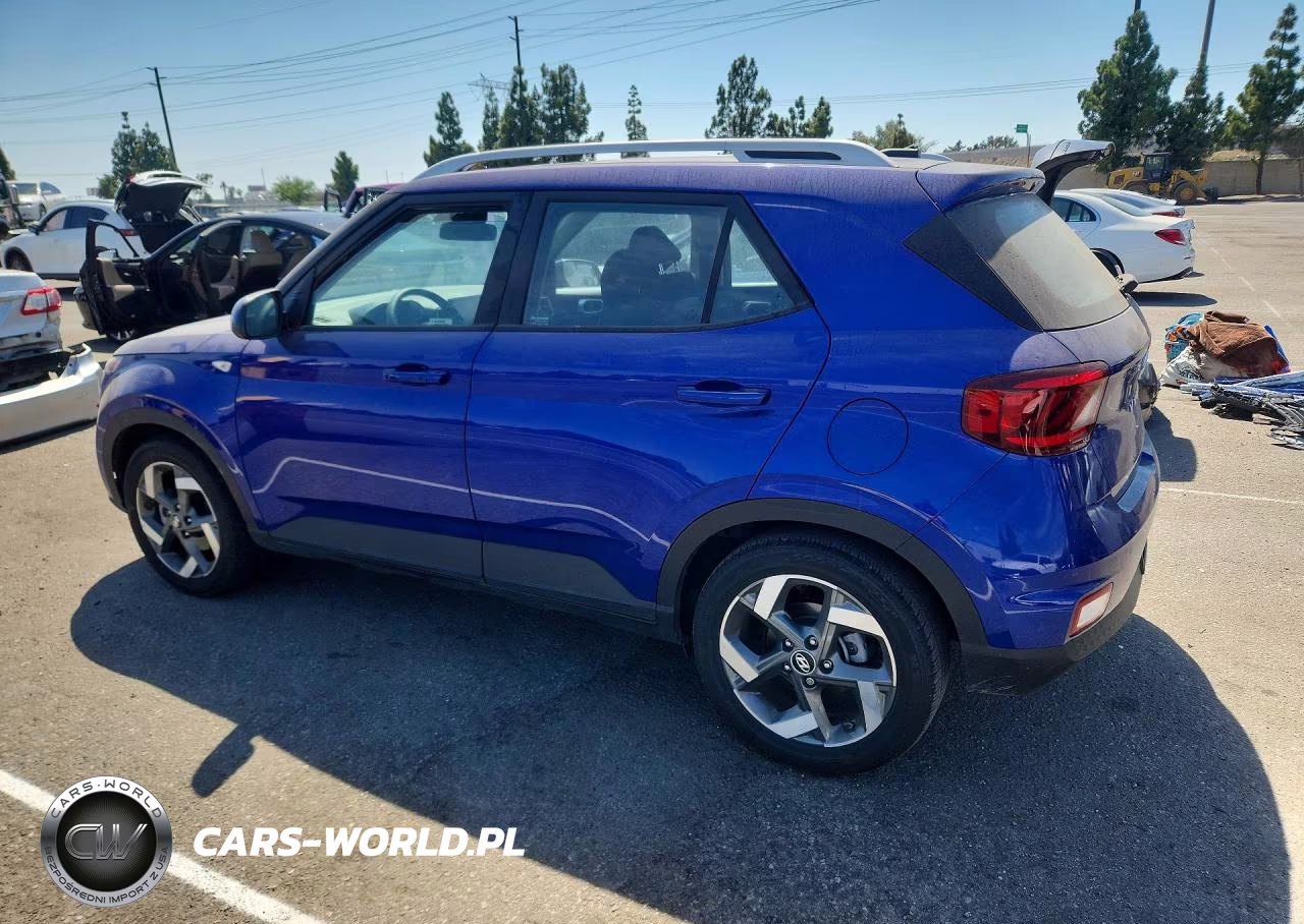 2025 Hyundai Venue Sel VIN:KMHRC8A32SU371366 - 2