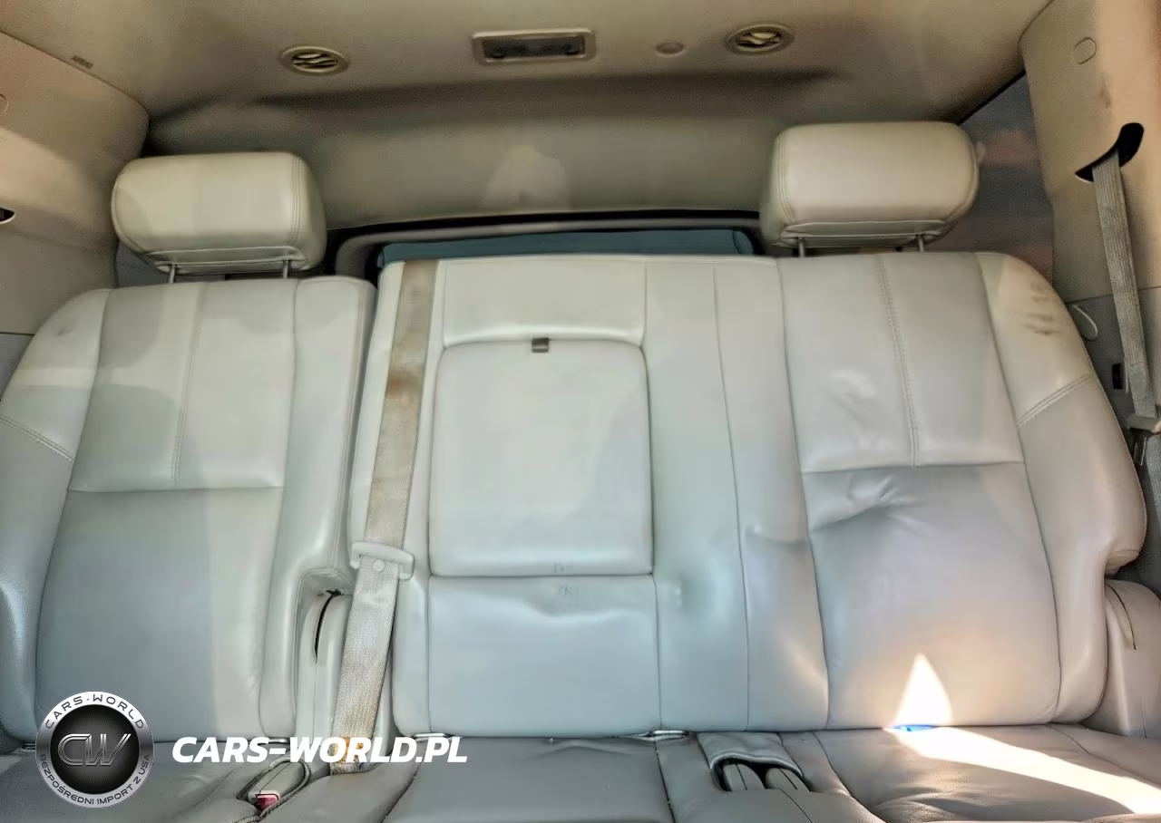 2007 Chevrolet Tahoe C1500 VIN:1GNFC13077R271735 - 10