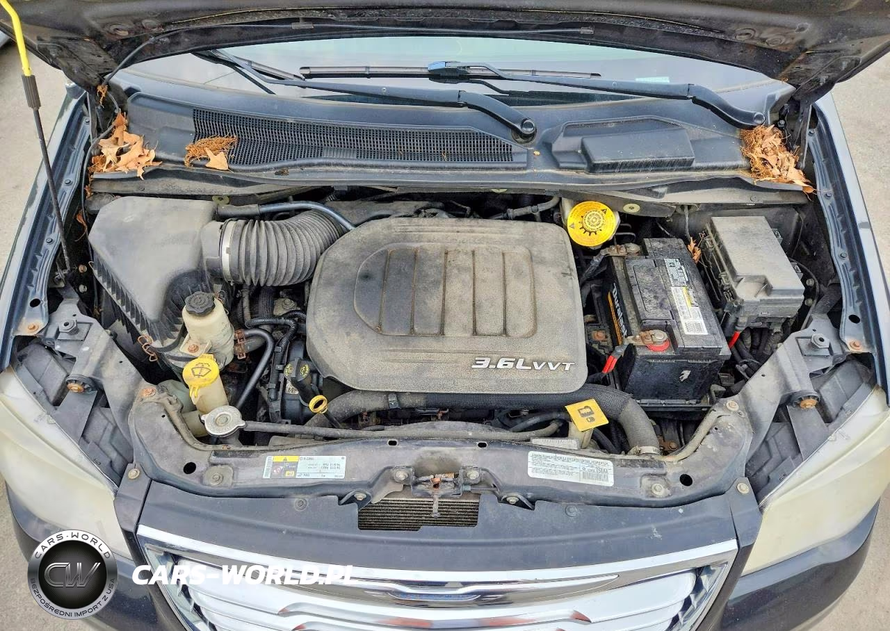 2014 Chrysler Town & Country Touring VIN:2C4RC1BG1ER277946 - 12