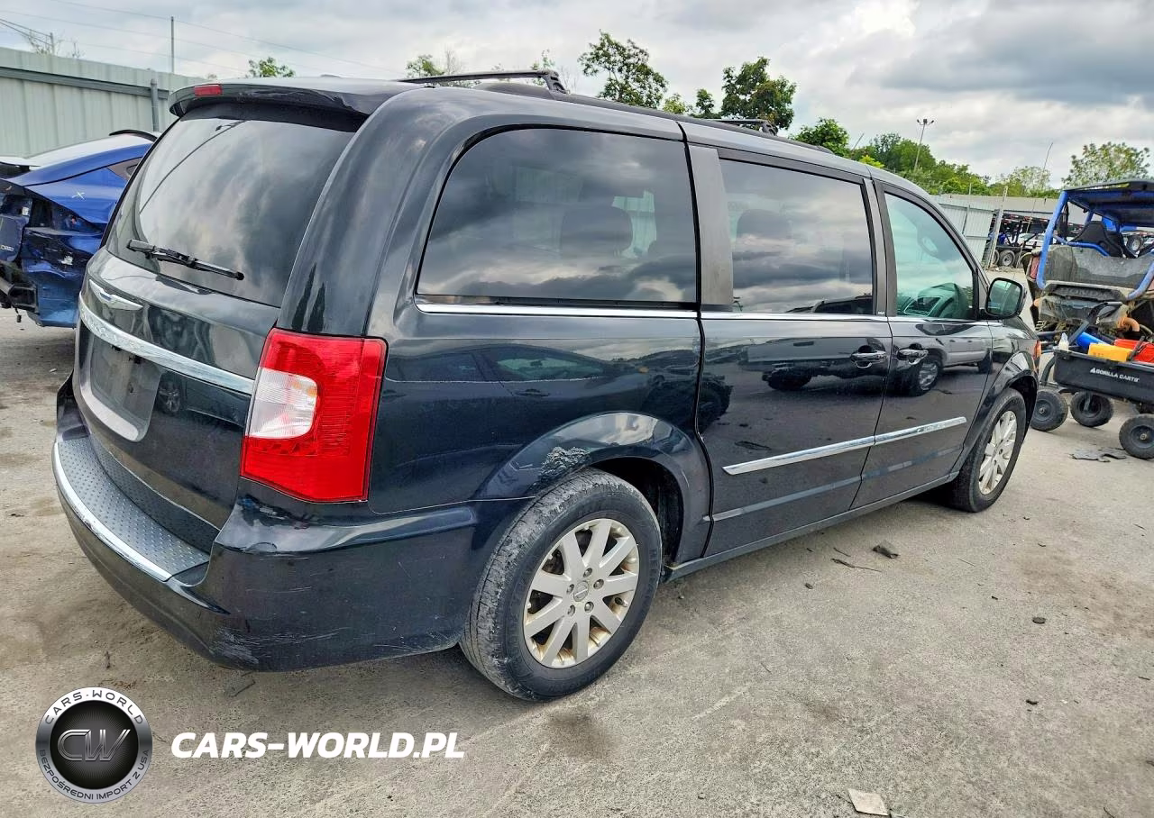 2014 Chrysler Town & Country Touring VIN:2C4RC1BG1ER277946 - 3