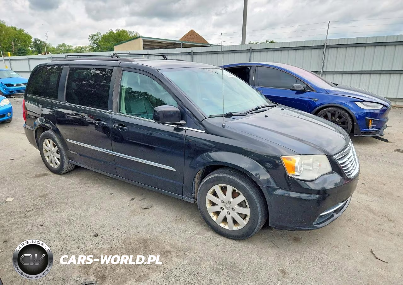 2014 Chrysler Town & Country Touring VIN:2C4RC1BG1ER277946 - 4