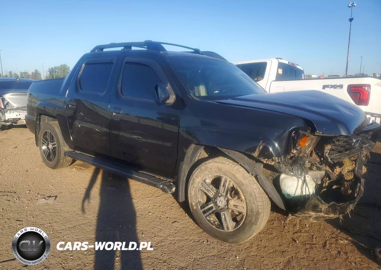 2013 Honda Ridgeline Sport VIN:5FPYK1F79DB001573 - 4