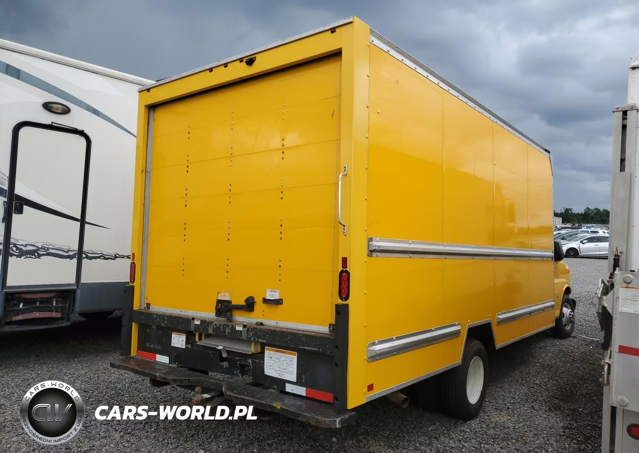 2022 GMC Savana Box Truck VIN:7GZ37TC75NN003279 - 3