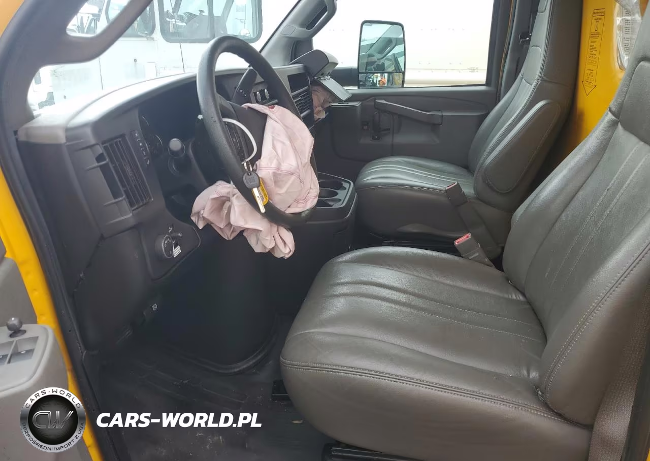2022 GMC Savana Box Truck VIN:7GZ37TC75NN003279 - 7