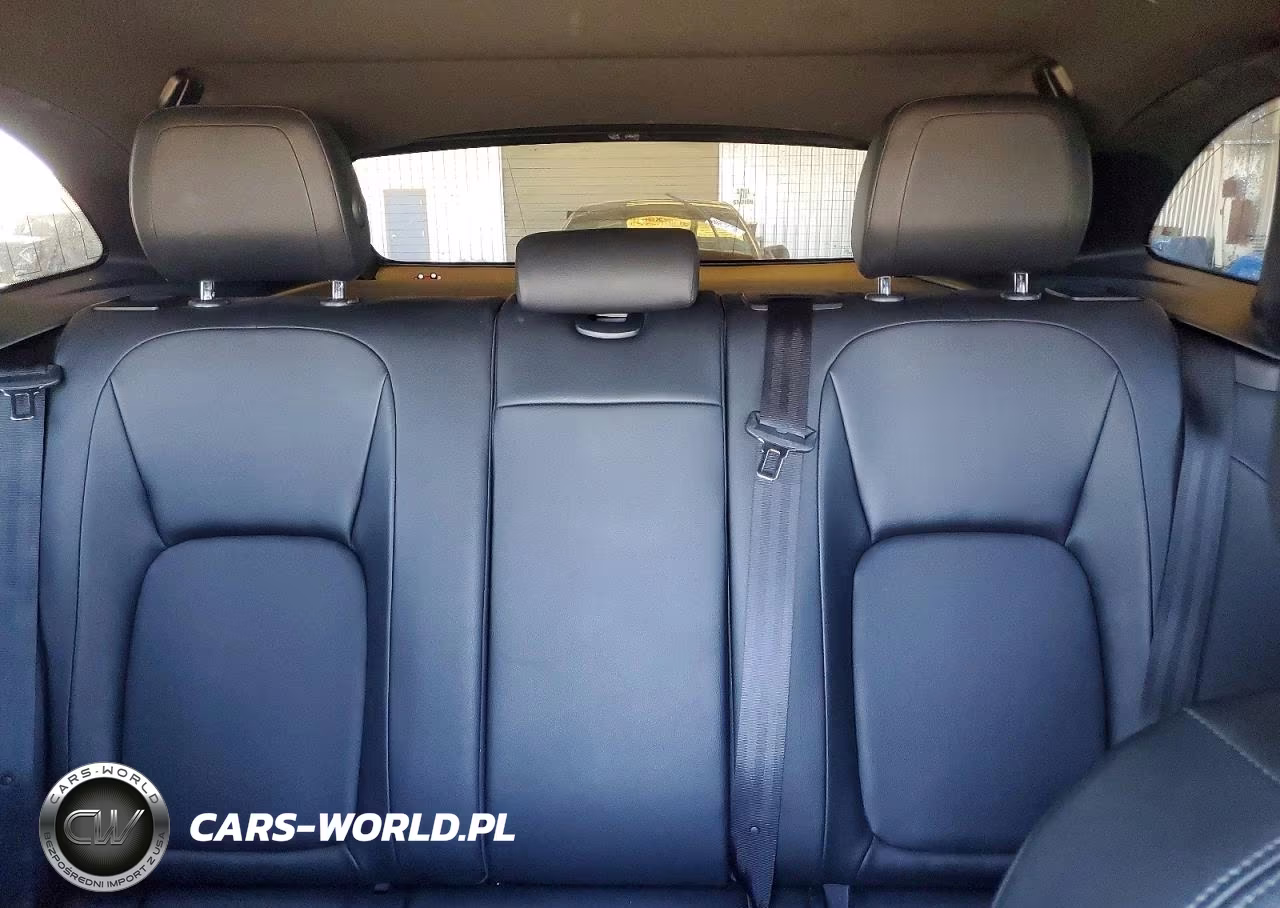 2019 Jaguar F-Pace Premium VIN:SADCJ2FX0KA602117 - 10