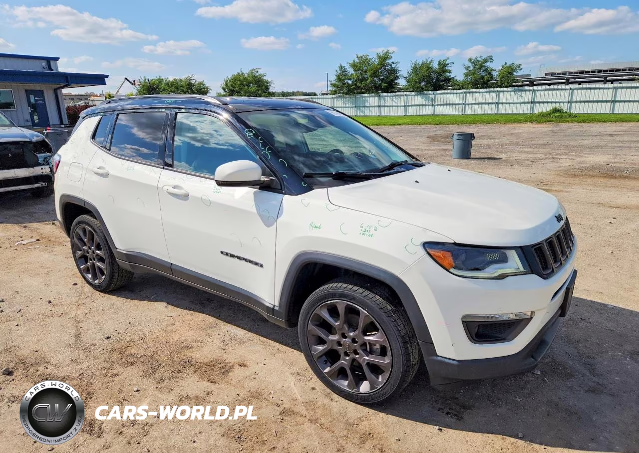 2019 Jeep Compass Limited VIN:3C4NJDCB3KT712077 - 4