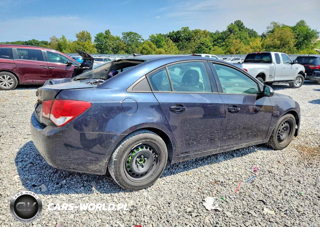 2014 Chevrolet Cruze Ls VIN:1G1PA5SH2E7164370 - 3