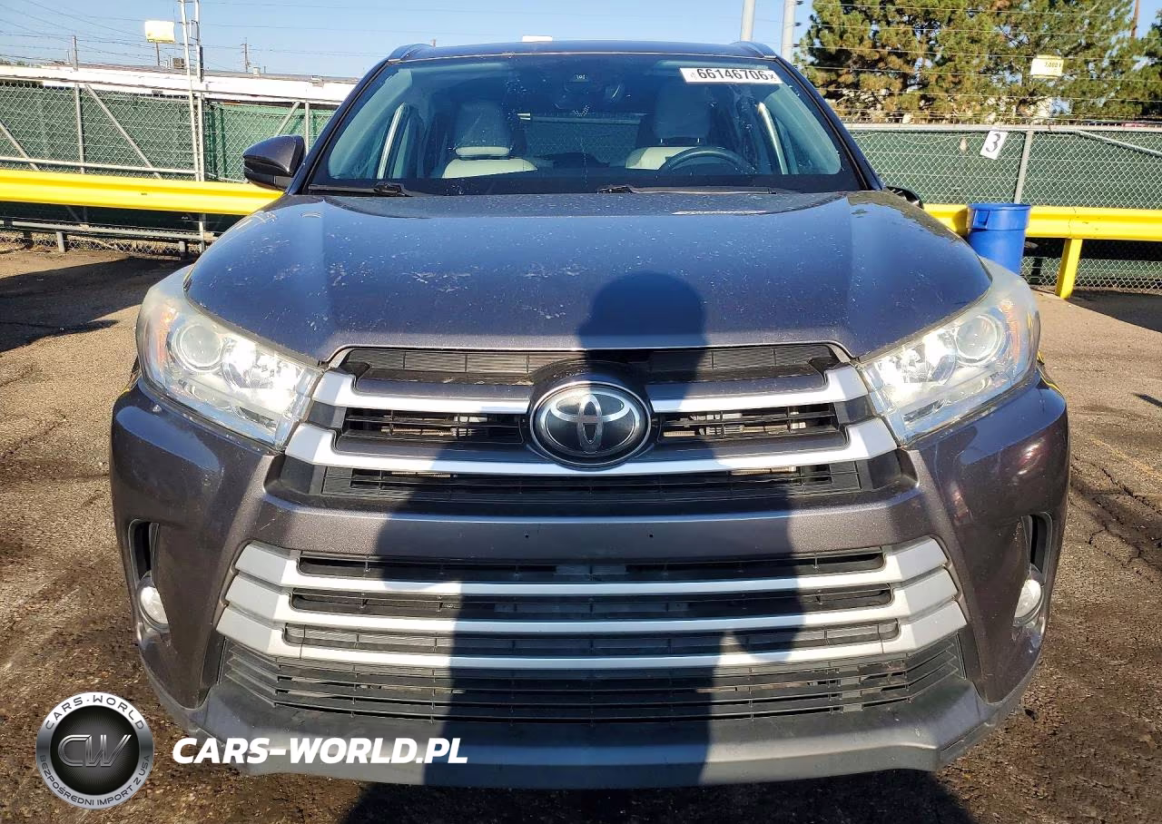 2019 Toyota Highlander Xle VIN:5TDJZRFH9KS989718 - 5