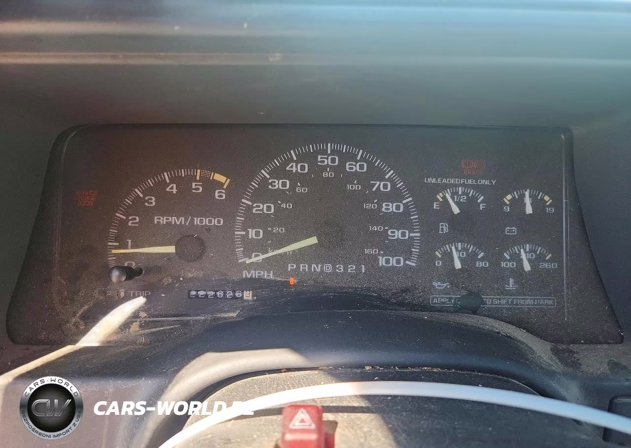1996 Chevrolet Gmt-400 C1500 VIN:1GCEC14R1TZ113046 - 9