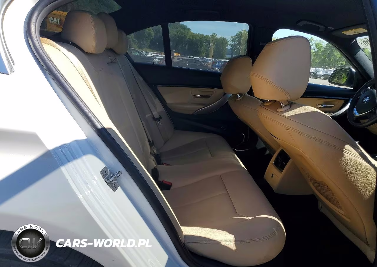 2018 BMW 330 Xi VIN:WBA8D9C50JEB35793 - 10