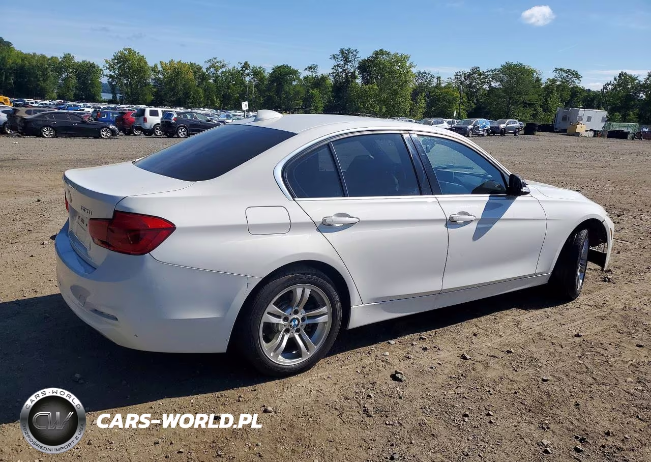 2018 BMW 330 Xi VIN:WBA8D9C50JEB35793 - 3