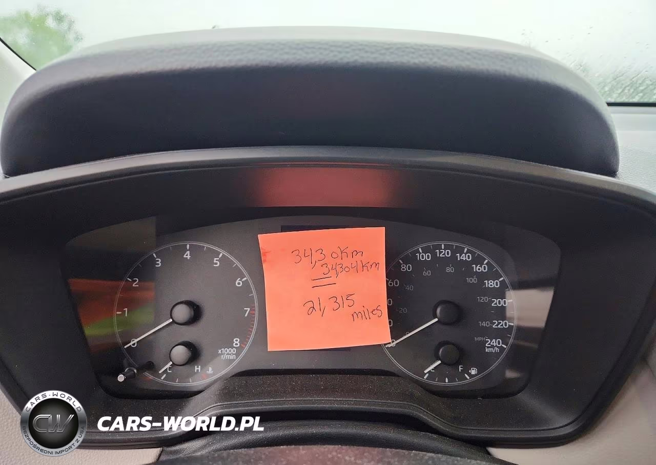 2025 Toyota Corolla Cross L VIN:7MUAAABG5SV125602 - 9