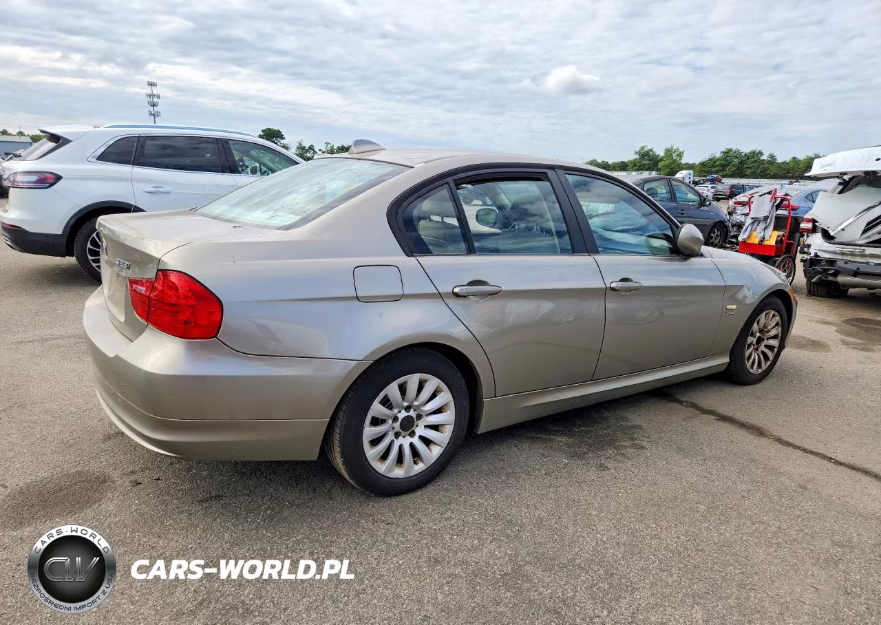 2009 BMW 328 Xi VIN:WBAPK73549A452336 - 3
