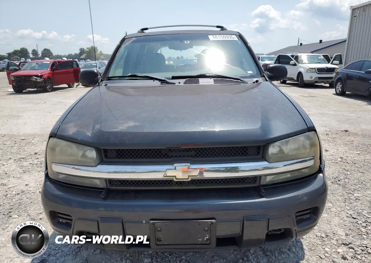 2005 Chevrolet Trailblazer Ls VIN:1GNDT13S352307869 - 5