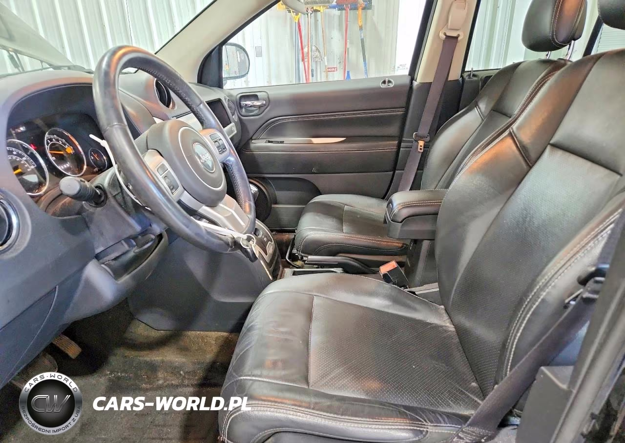2016 Jeep Compass Latitude VIN:1C4NJDEB2GD696349 - 7