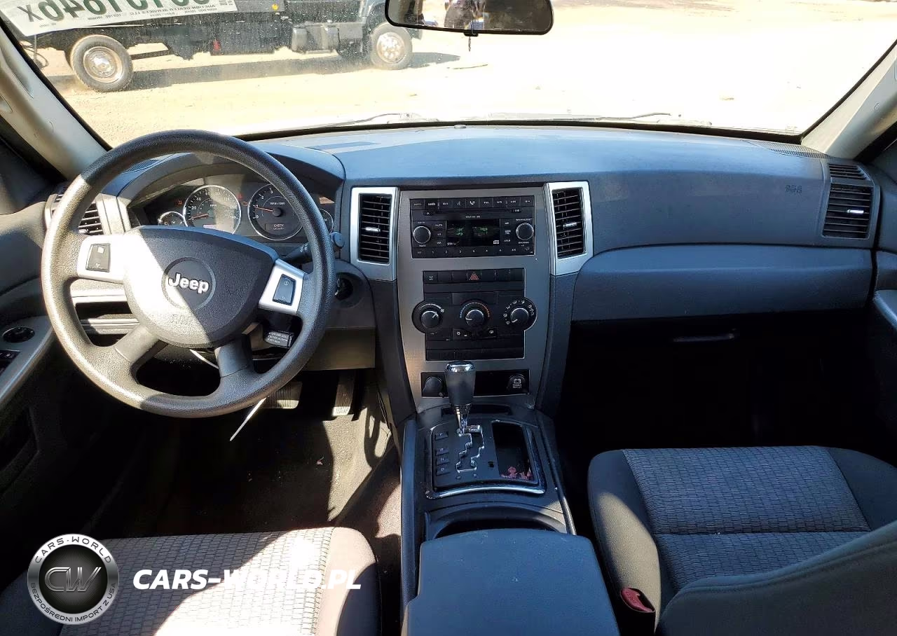 2008 Jeep Grand Cherokee Laredo VIN:1J8GR48K28C158893 - 8