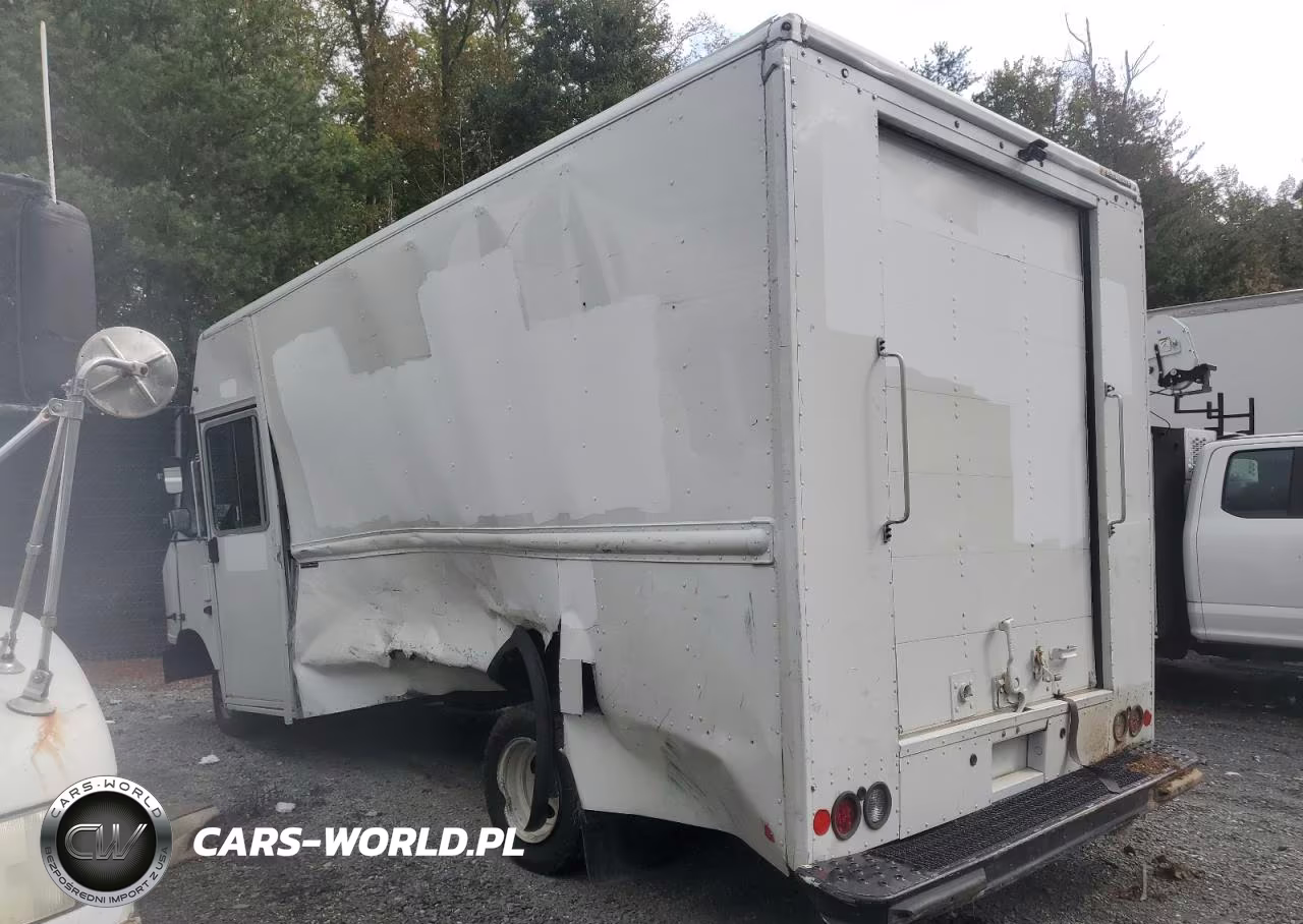 2021 Ford Econline - Trucks Delivery Truck VIN:1FC3E4KK3MDC27475 - 2