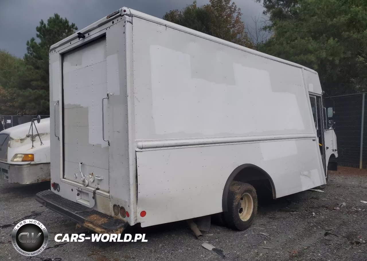2021 Ford Econline - Trucks Delivery Truck VIN:1FC3E4KK3MDC27475 - 3