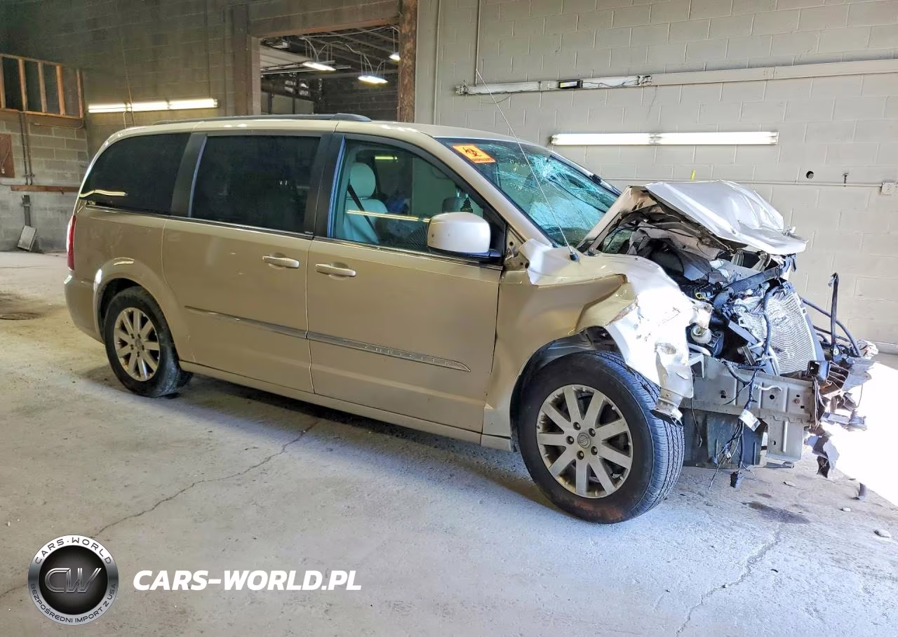 2014 Chrysler Town & Country Touring VIN:2C4RC1BG1ER143616 - 4