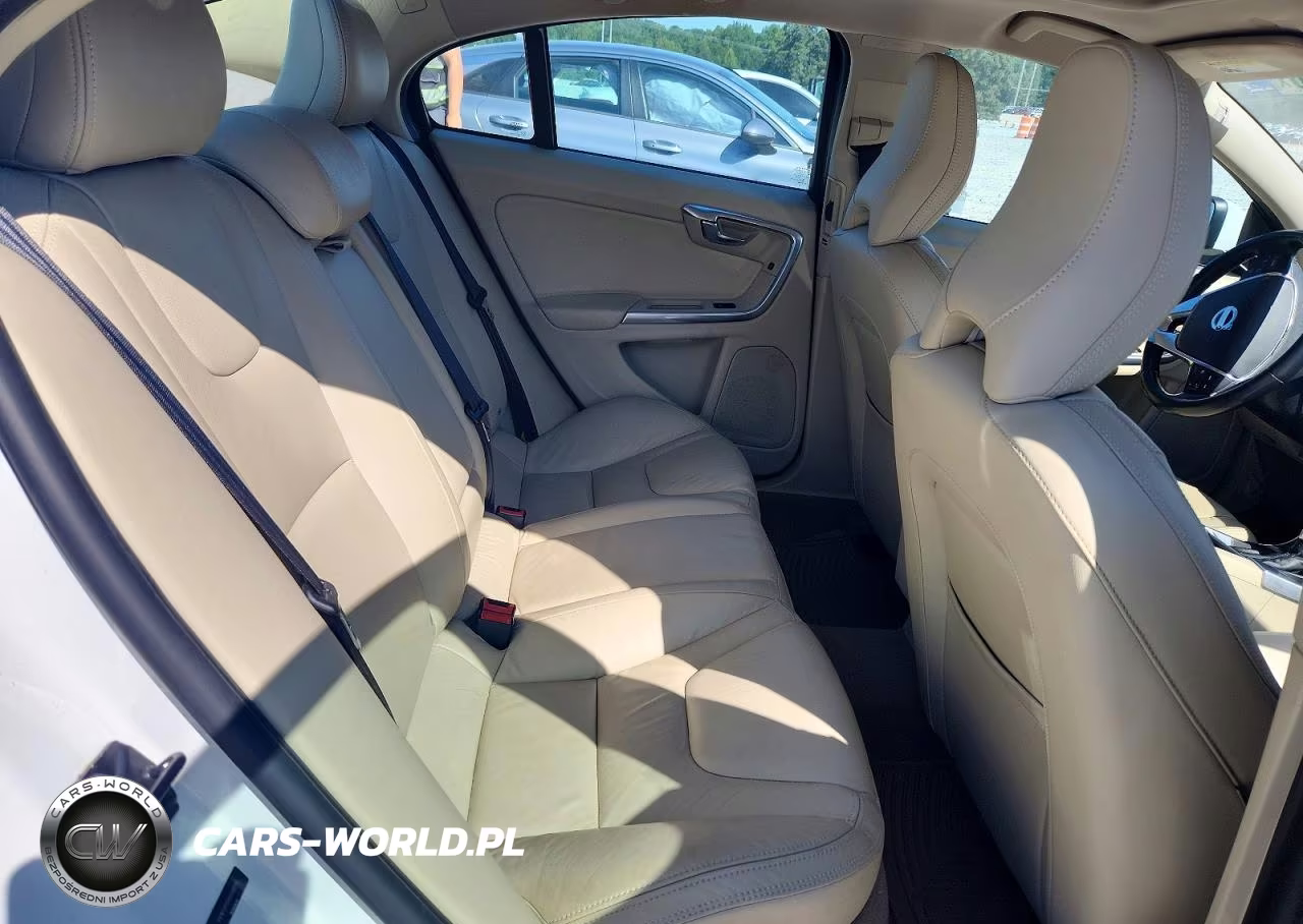 2013 Volvo S60 T5 VIN:YV1612FS4D2206311 - 10