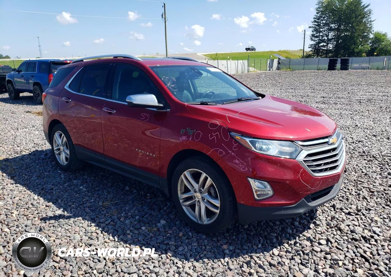 2018 Chevrolet Equinox Premier VIN:2GNAXVEV6J6111377 - 4