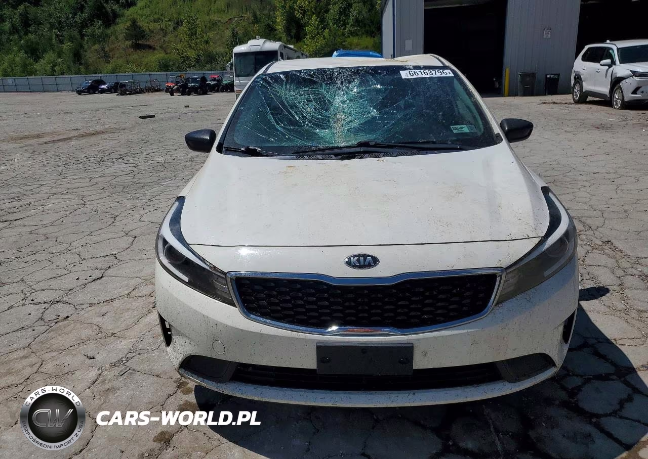 2018 Kia Forte Lx VIN:3KPFK4A73JE231619 - 5