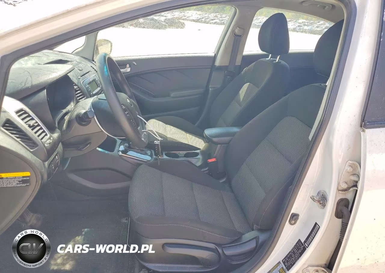 2018 Kia Forte Lx VIN:3KPFK4A73JE231619 - 7