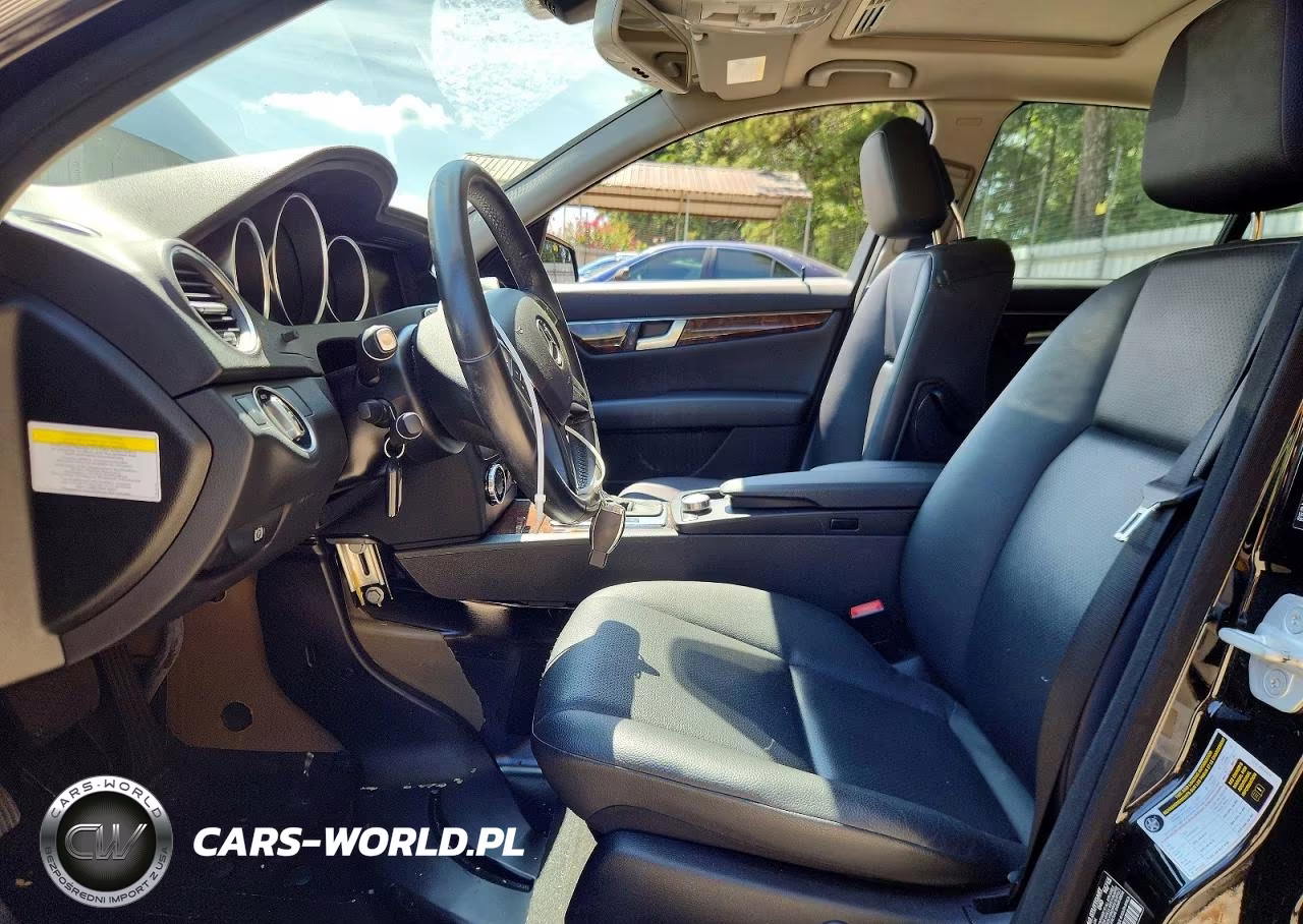 2014 Mercedes-Benz C 300 4Matic VIN:WDDGF8AB8ER325032 - 7