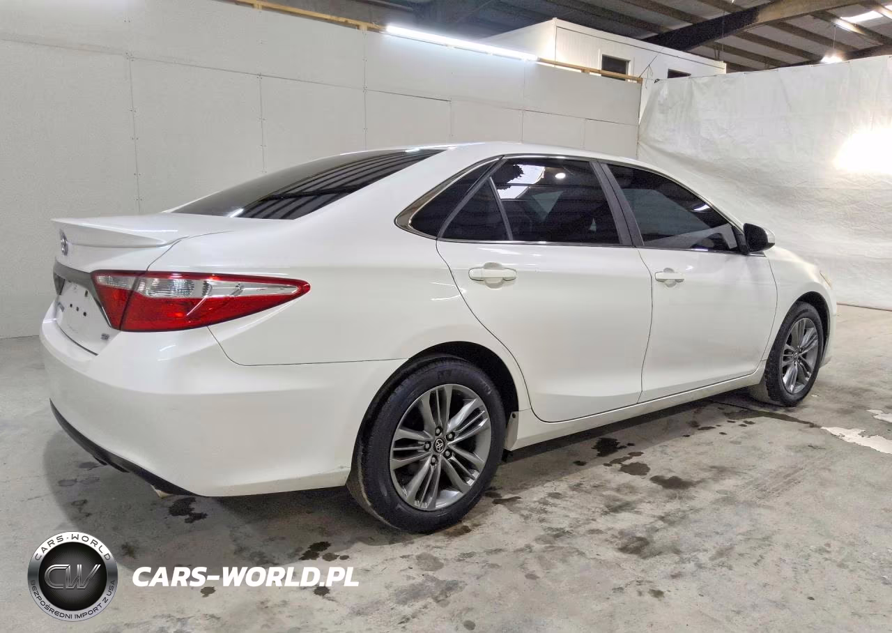 2017 Toyota Camry Se VIN:4T1BF1FK6HU370049 - 3