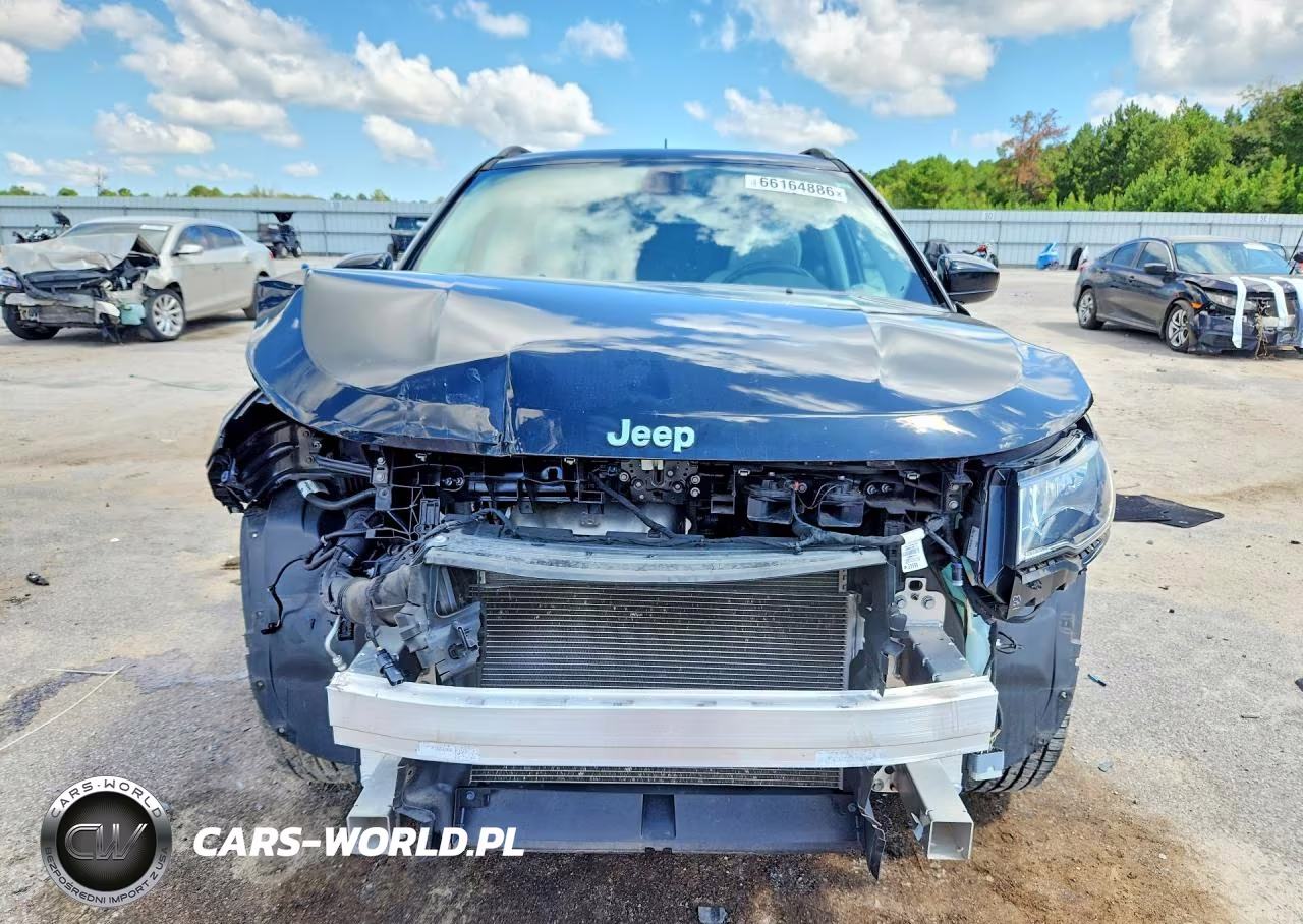 2019 Jeep Compass Latitude VIN:3C4NJCBB5KT832295 - 5