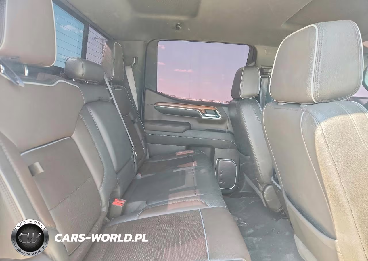 2022 GMC Sierra K1500 Denali VIN:3GTUUGED5NG679907 - 10