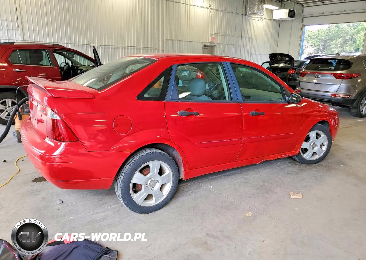 2005 Ford Focus Zx4 VIN:1FAHP34N55W254030 - 3