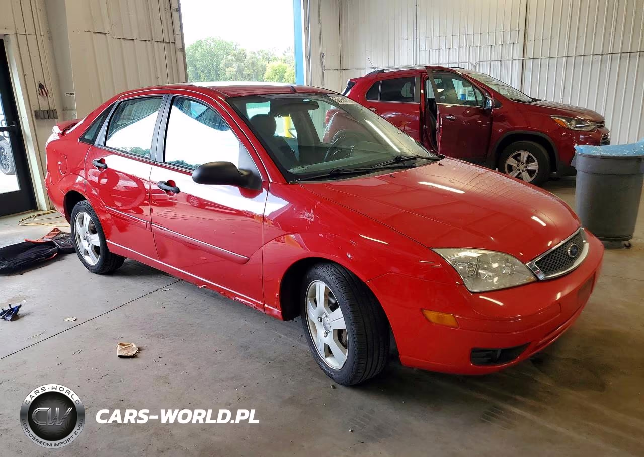 2005 Ford Focus Zx4 VIN:1FAHP34N55W254030 - 4