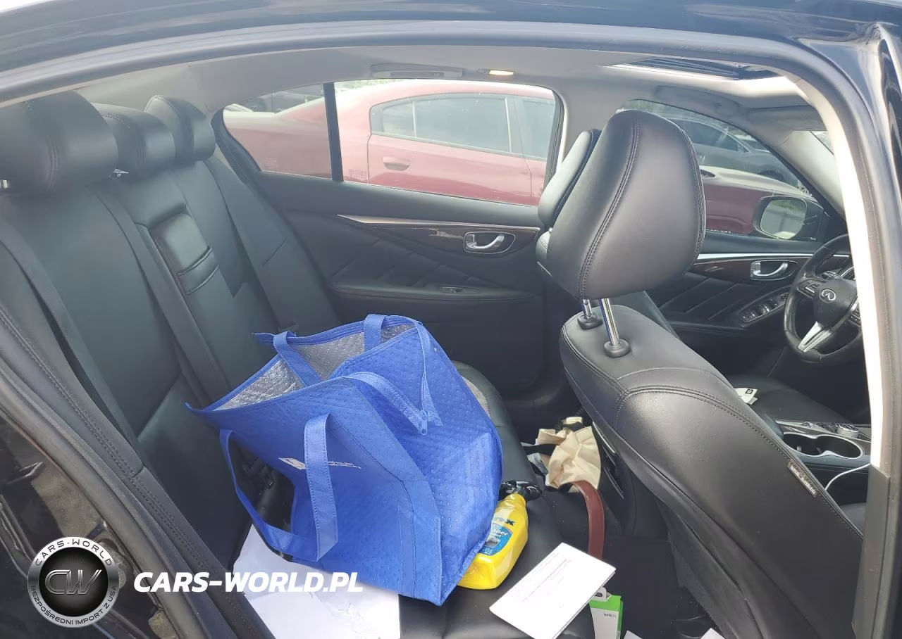 2018 Infiniti Q50 Luxe VIN:JN1EV7APXJM592063 - 10