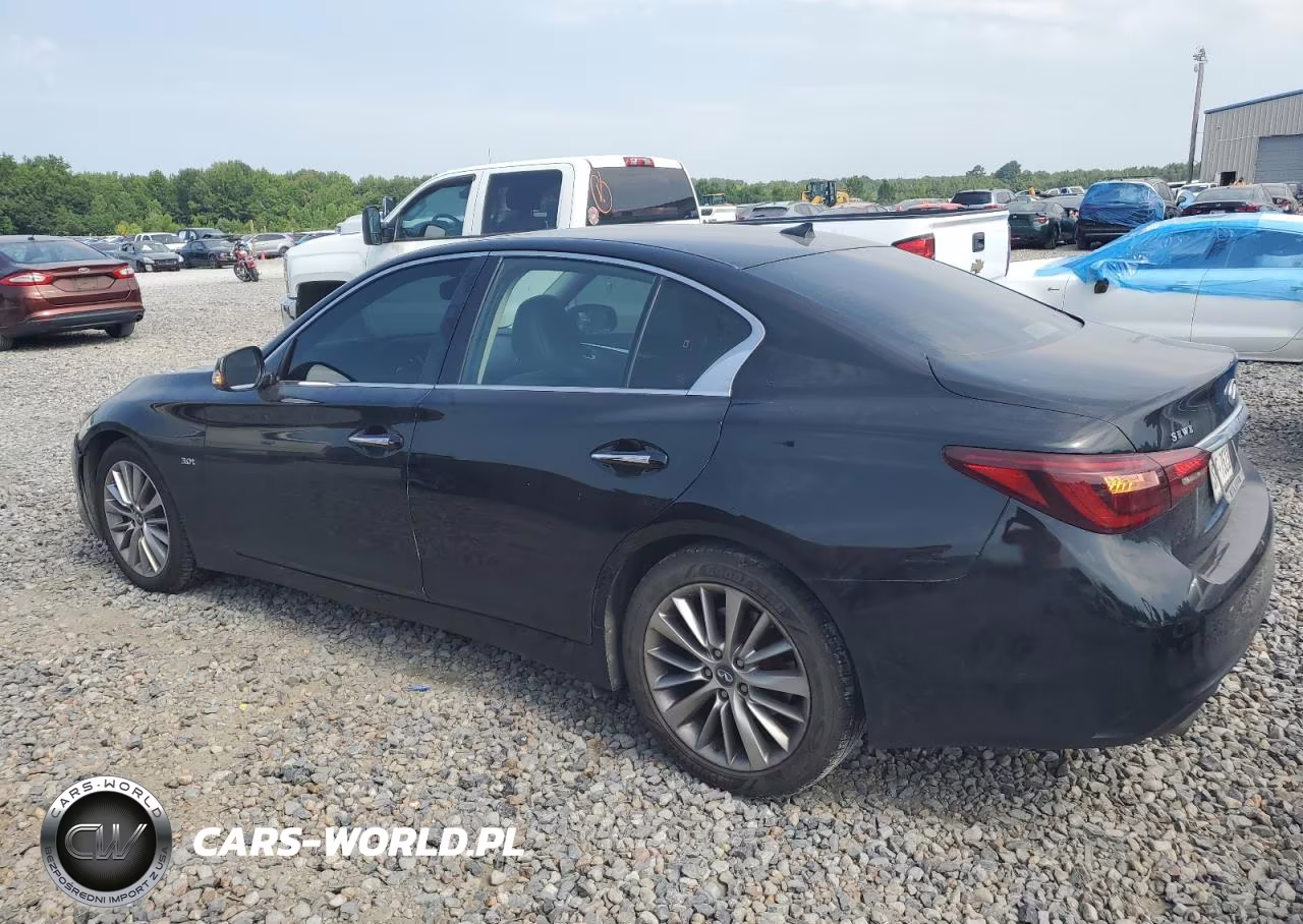 2018 Infiniti Q50 Luxe VIN:JN1EV7APXJM592063 - 2