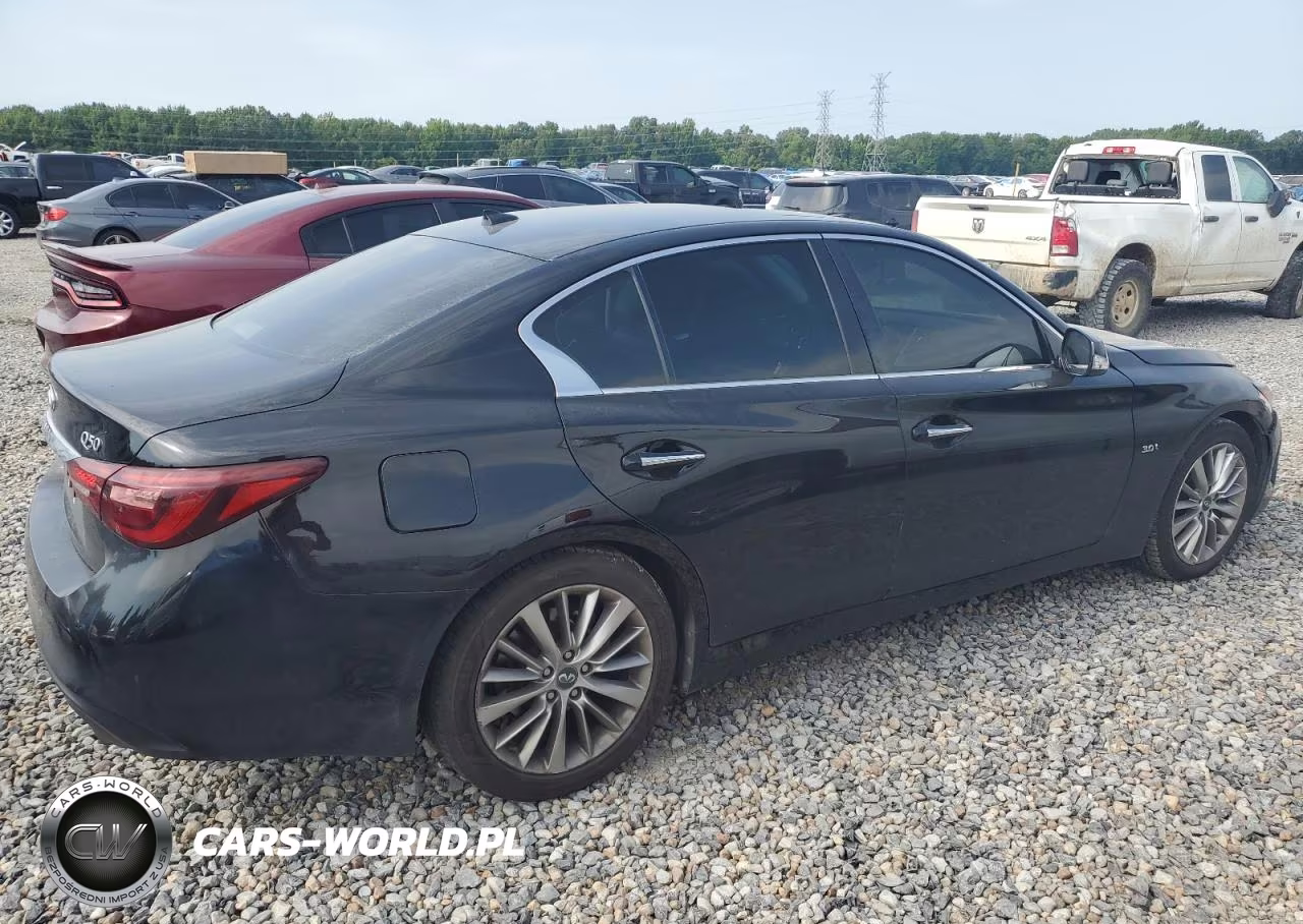 2018 Infiniti Q50 Luxe VIN:JN1EV7APXJM592063 - 3