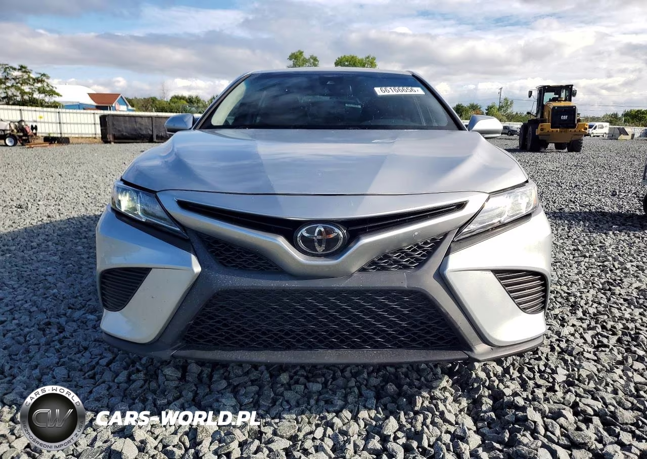 2018 Toyota Camry Se VIN:4T1B11HK8JU073284 - 5