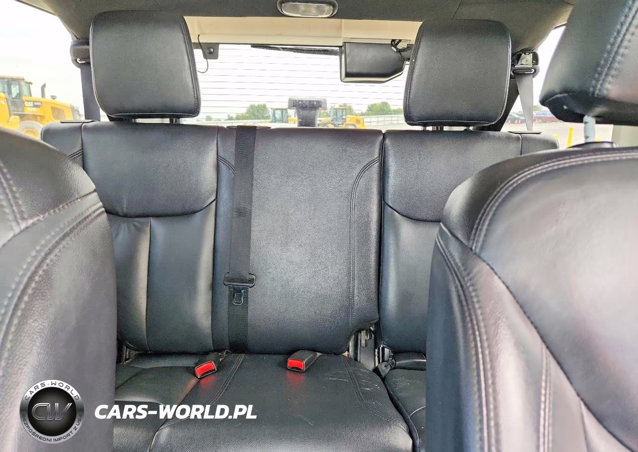 2015 Jeep Wrangler Unlimited Sport VIN:1C4BJWDG0FL605546 - 10