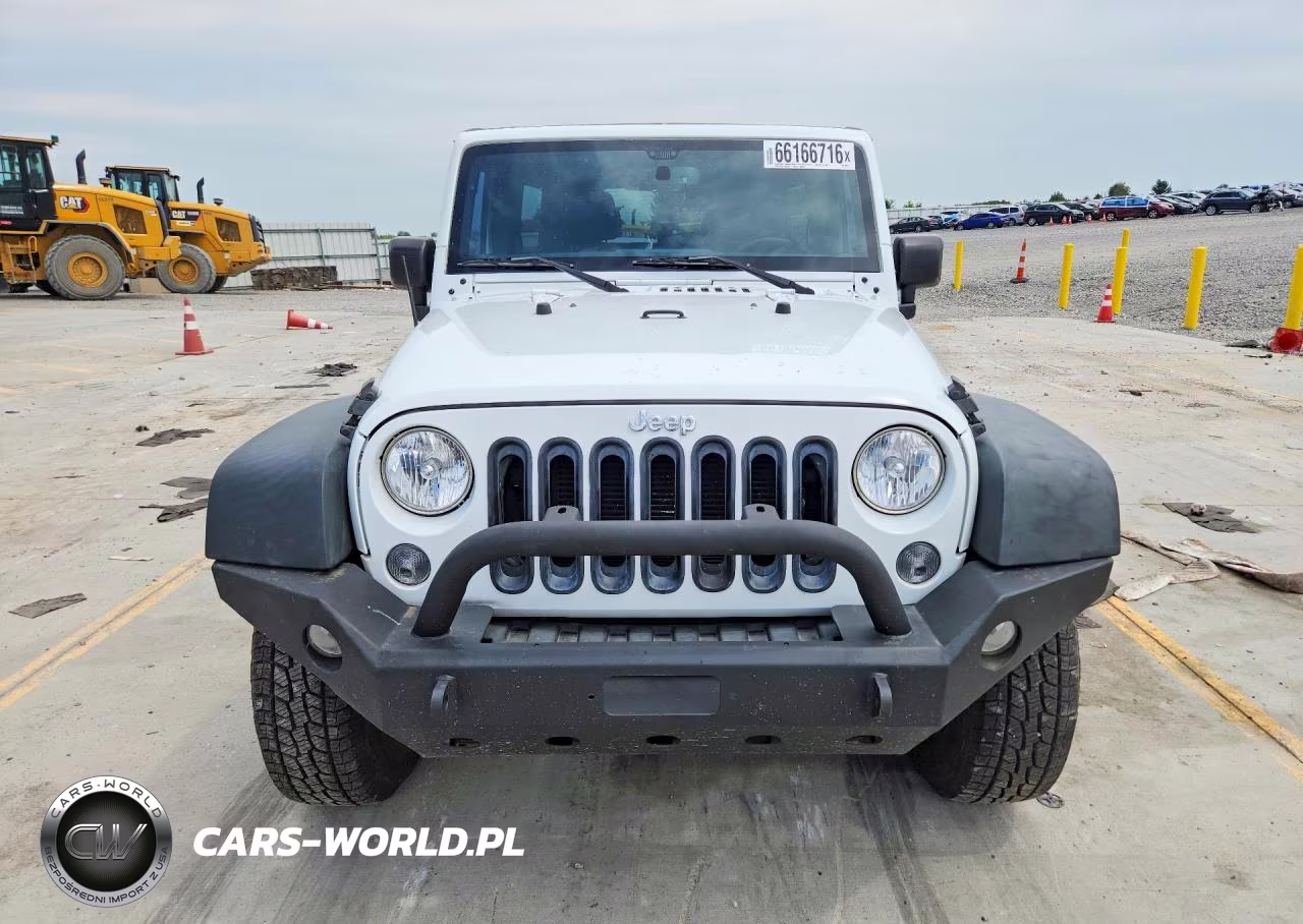 2015 Jeep Wrangler Unlimited Sport VIN:1C4BJWDG0FL605546 - 5