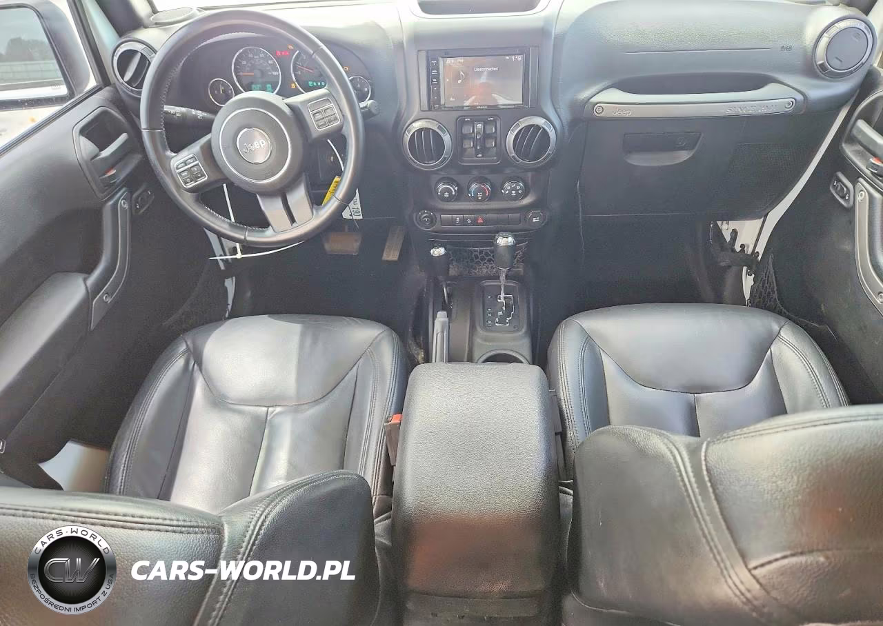 2015 Jeep Wrangler Unlimited Sport VIN:1C4BJWDG0FL605546 - 8