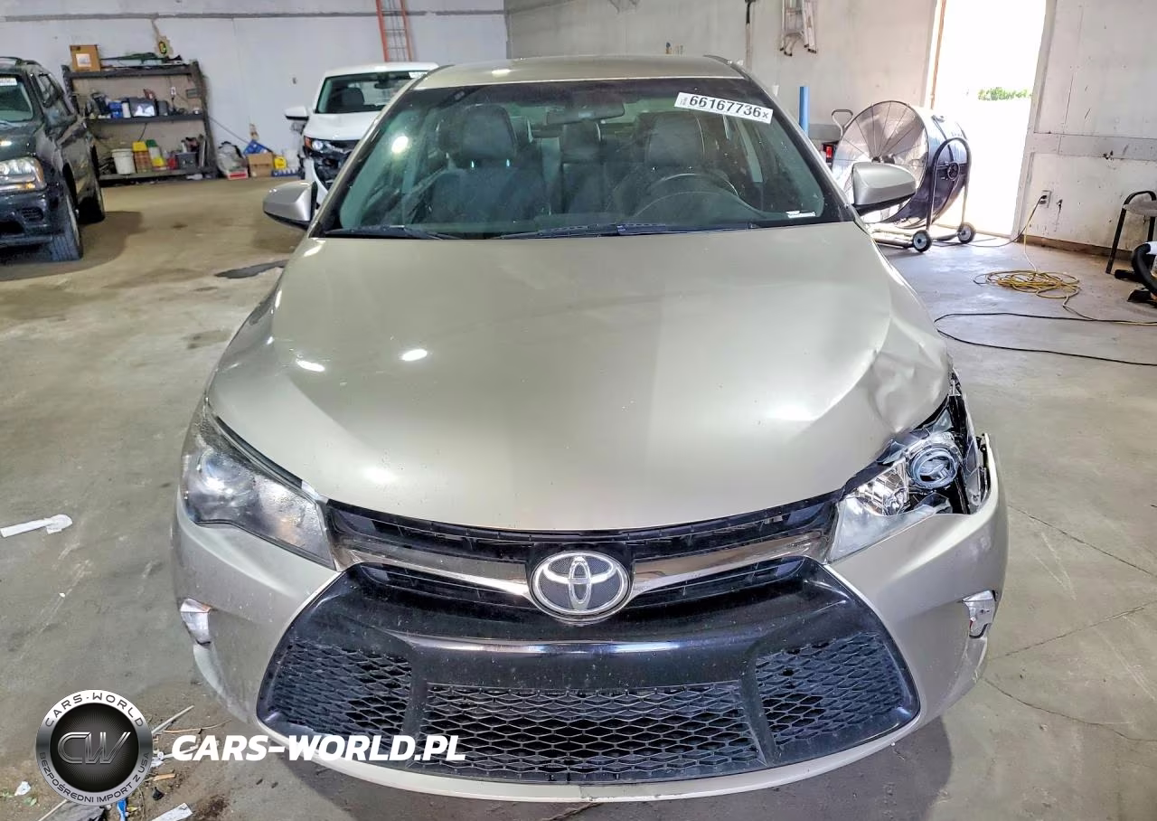 2017 Toyota Camry Se VIN:4T1BF1FK9HU768453 - 5