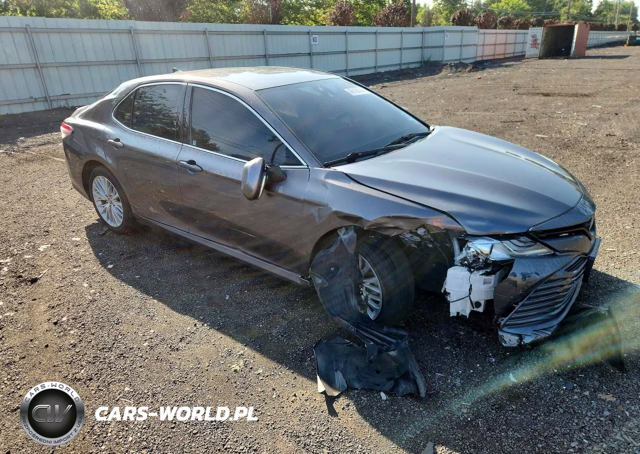 2019 Toyota Camry Xle VIN:4T1B11HK6KU296764 - 4