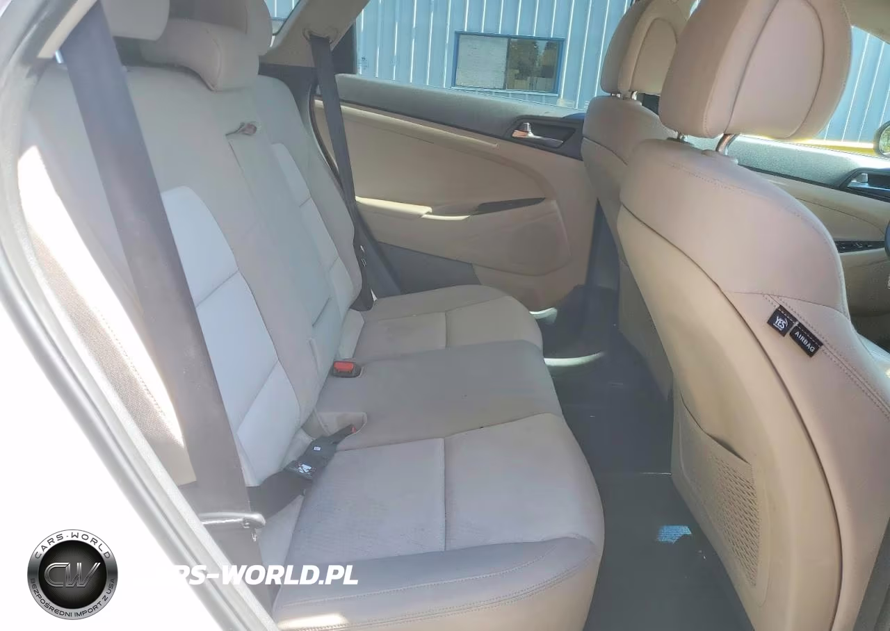 2016 Hyundai Tucson Sport VIN:KM8J33A20GU162643 - 10
