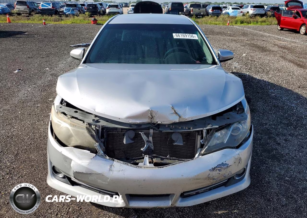 2014 Toyota Camry Se VIN:4T1BF1FK0EU371970 - 5