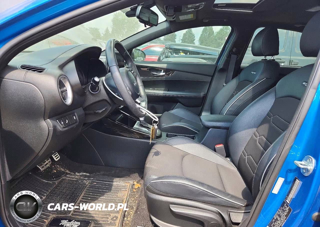 2023 Kia Forte Gt Line VIN:3KPF54AD1PE616098 - 7