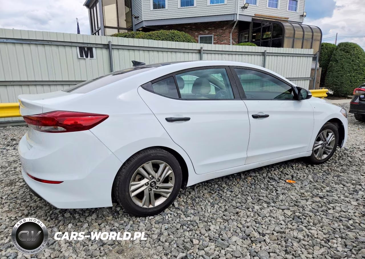 2018 Hyundai Elantra Sel VIN:5NPD84LF8JH344276 - 3