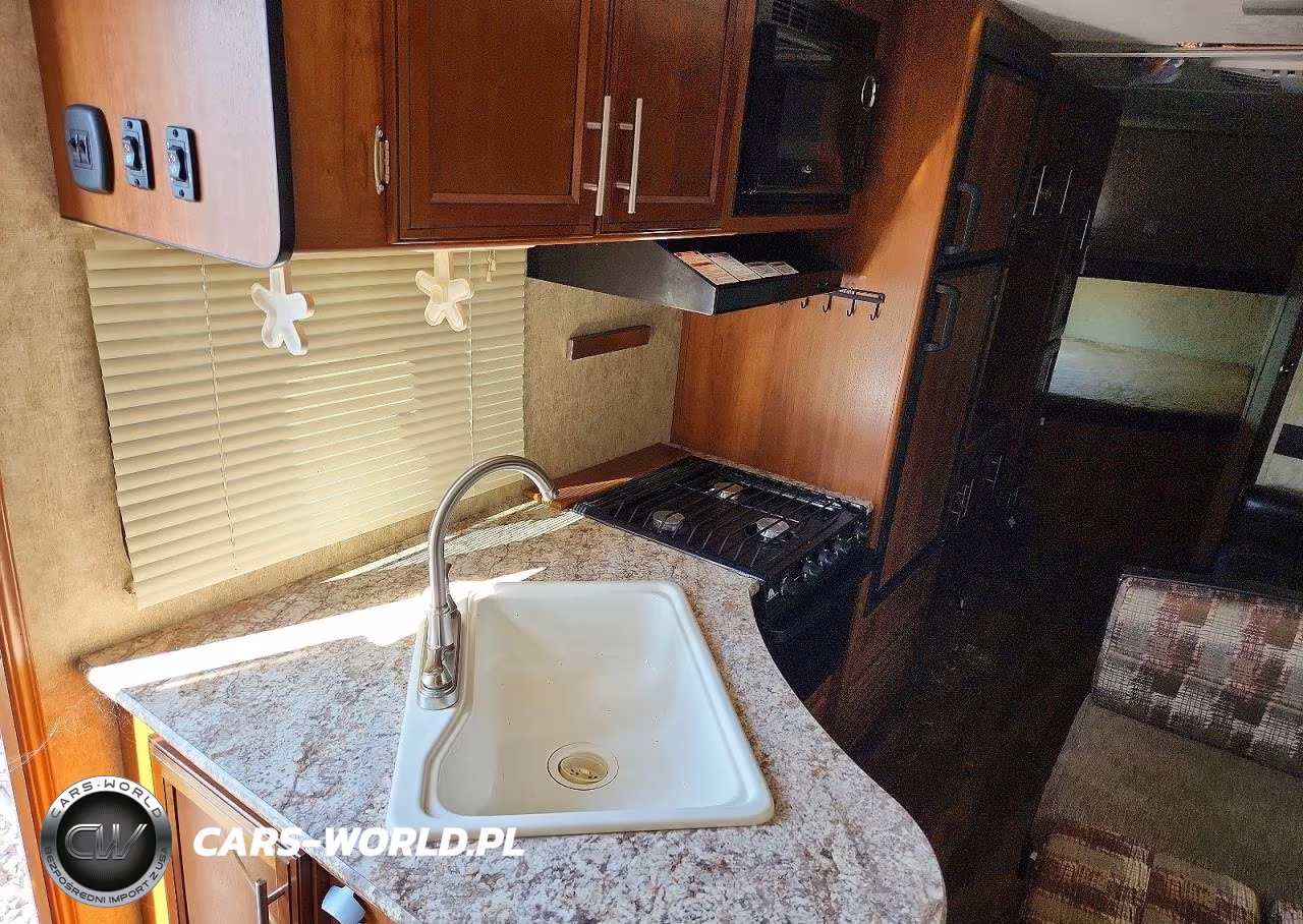 2018 Forest River Avenger Camper VIN:5ZT2AVSB3JB917469 - 9