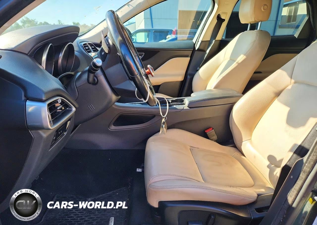 2017 Jaguar F-Pace Premium VIN:SADCJ2BV6HA499671 - 7