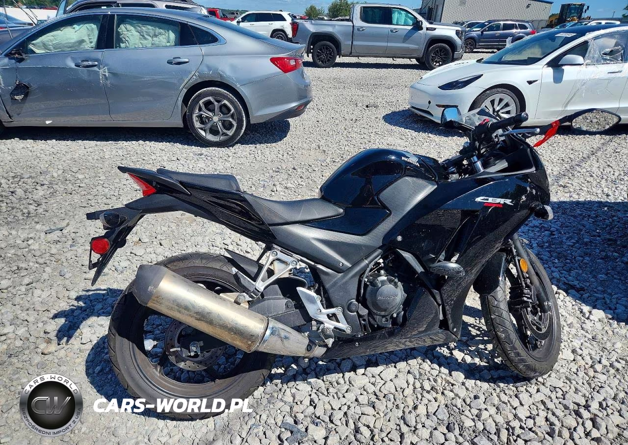 2016 Honda Cbr300 R – zdjęcie 1 z 9