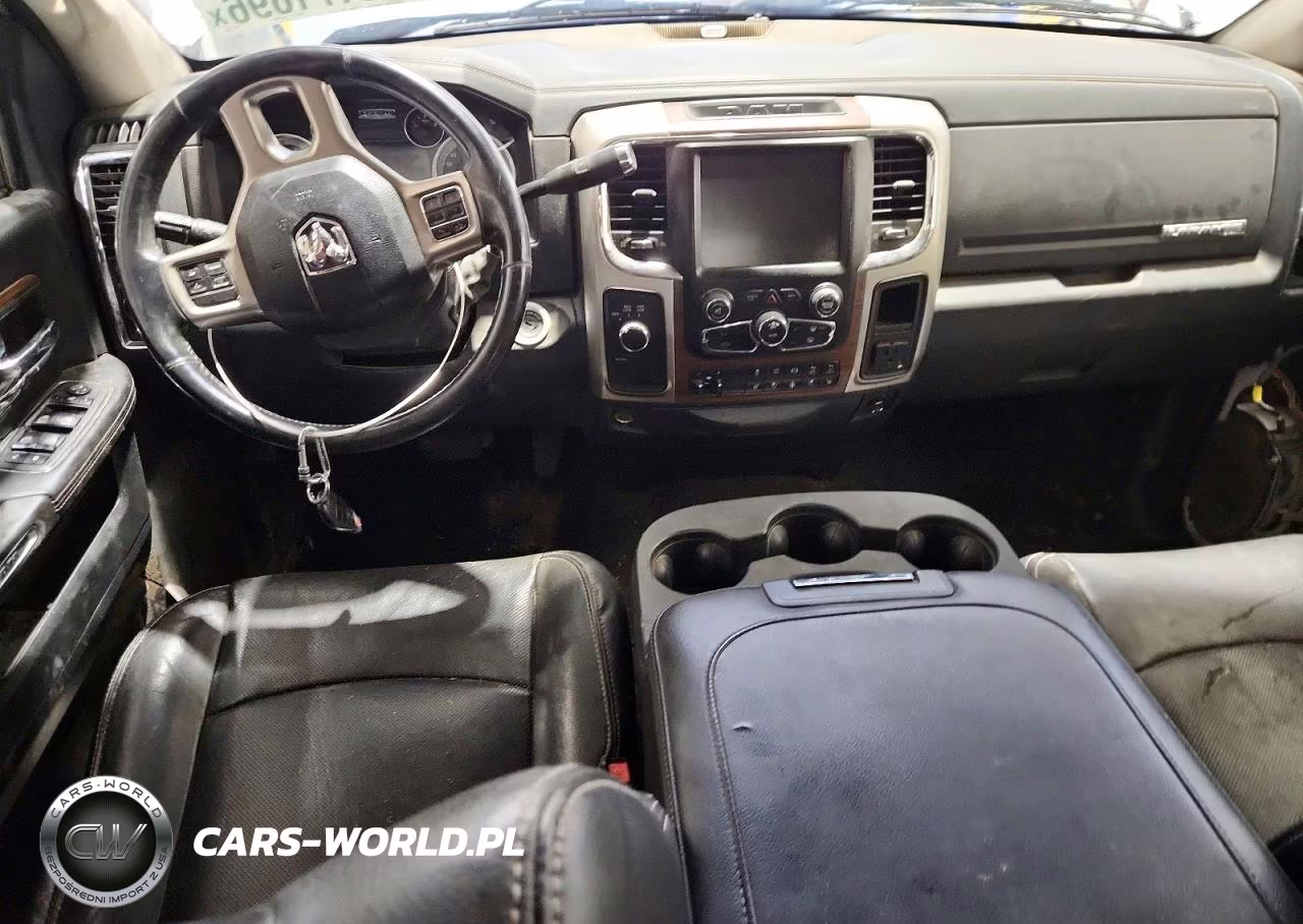 2016 Ram 2500 Laramie VIN:3C6UR5FL8GG183053 - 8